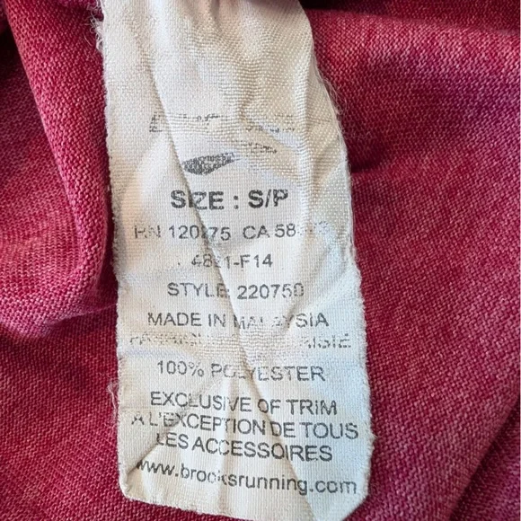 BUNDLE of Women’s Brooks Running Dark Pink and Light Blue Tank Tops Size Small - Picture 8 of 11